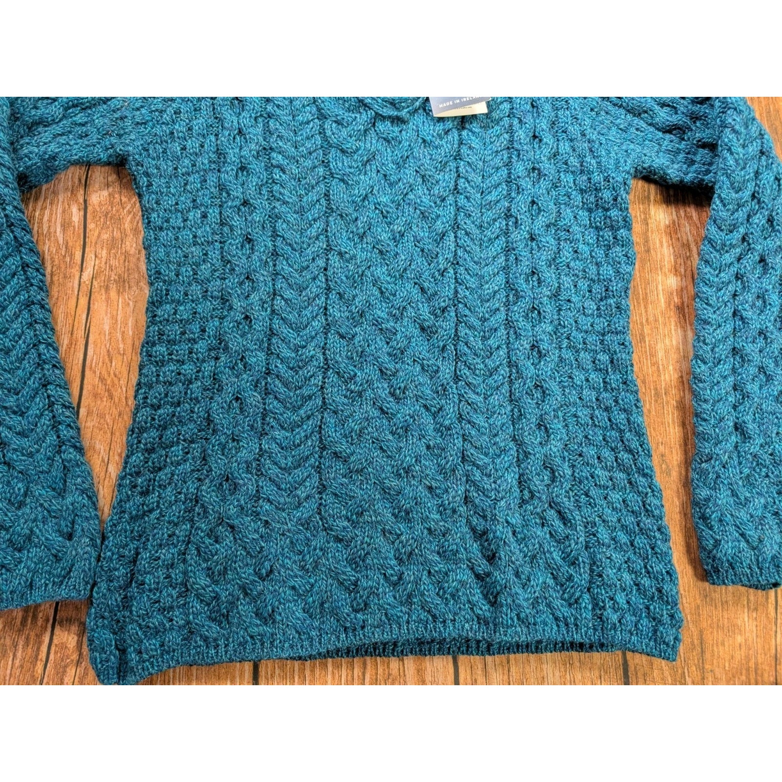 Nwt Aran Woollen Mills 100% Merino Cable-Knit Sweater Teal Blue Green V Neck — image 5 of 8